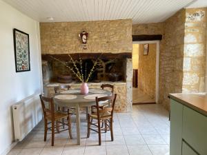 Maisons de vacances Holidayhome for 6 persons at Ferme la Geneste : photos des chambres