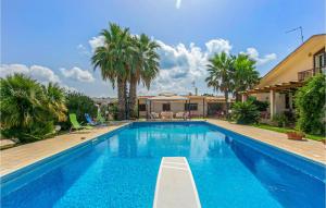 Nice Apartment In Kaukana With Kitchen