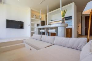 Sore Suites at Pererenan by Betterplace