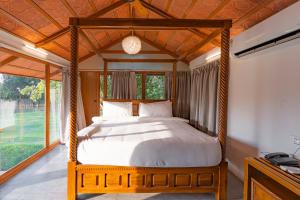 Brown Town Resort & Spa