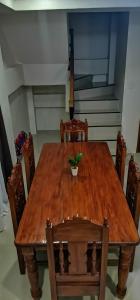 CHATEAU DE CHLOE - 3 Bedroom Entire Apartment for Large Group