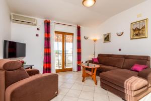 Two-Bedroom Apartment with Terrace and Sea View room in Apartments with a parking space Medulin - 7495