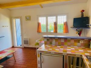 Maisons de vacances Location, piscine, animaux, jardin cloture, parking, var : photos des chambres