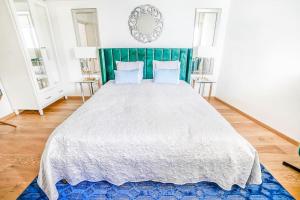 Montreux paradise top view