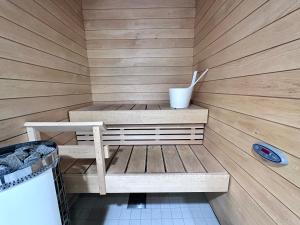 Peaceful Premium Apartment with Sauna and Balcony - Perfect Downtown Location