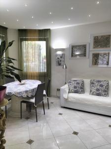 Villa Azzurra Depandance con piscina