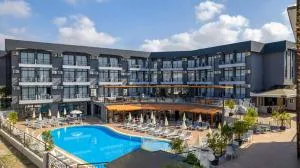 Clover Magic Park Side Hotel - Kizilagac