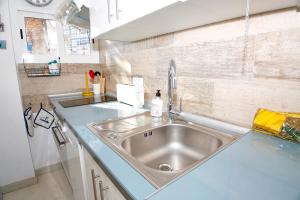 San Juan Beach apartment with AC and views