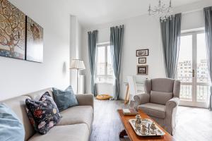 GuestHost - Lungarno Elegant Apartment with Panoramic Balcony