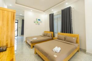 Căn hộ nhìn ra Núi (Apartment with Mountain View)