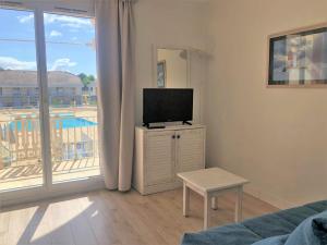 Apartment Les Alcyons T2 by Interhome