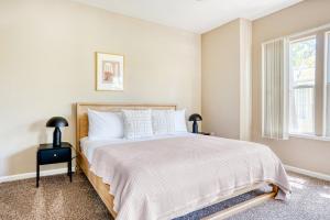 Santa Clara 3BR w WD Gym Pool SFO-582