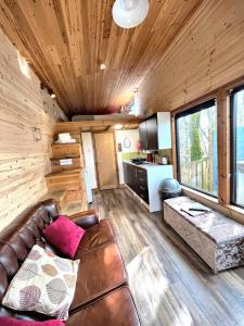 Tiny House-Hot Tub-St Clears-Pembrokeshire-Tenby