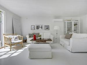 Holiday Home Kaino - 700m from the sea by Interhome