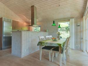 Holiday Home Aksel - 150m from the sea by Interhome