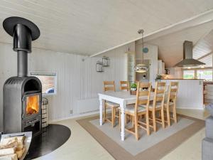 Holiday Home Dyrken - 200m from the sea by Interhome