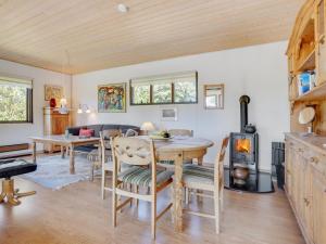 Holiday Home Maelle - 600m from the sea by Interhome