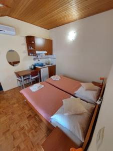 Hilda apartments & rooms