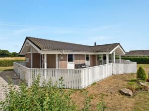 Holiday Home Stefanka  600m from the sea in Funen