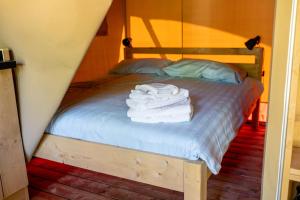 Villages vacances Camping RCN Val de Cantobre : photos des chambres