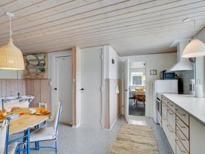Holiday Home Fransiska - from the sea by Interhome