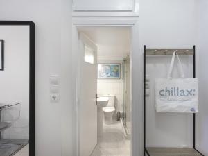 Modern Studio opposite the Areios Pagos court.