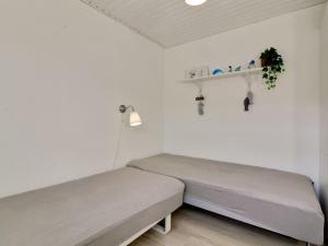 Apartment Oddi - 900m from the sea by Interhome
