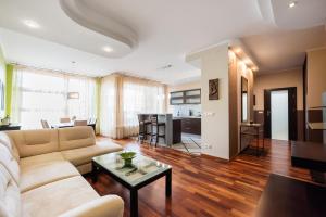 Wilanów Luxury Green Apartment by BookingHost