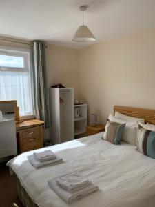 Martyrs Bay Rooms