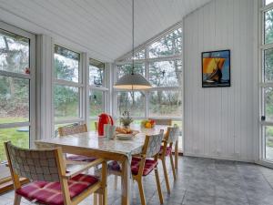 Holiday Home Marlien - 1km to the inlet in The Liim Fiord by Interhome