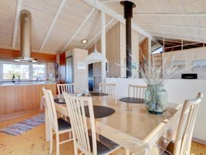 Holiday Home Caro - 650m from the sea by Interhome