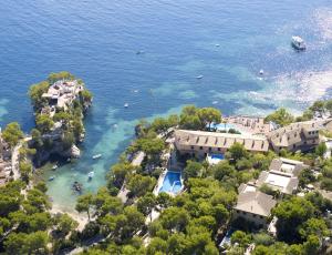 Petit Cala Fornells hotel, 
Majorca, Spain.
The photo picture quality can be
variable. We apologize if the
quality is of an unacceptable
level.