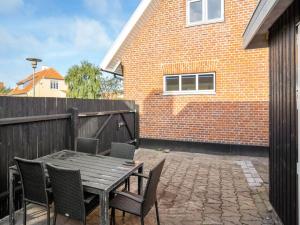 Holiday Home Hansiane - 500m from the sea in NW Jutland by Interhome