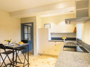 Apartment Zenaïde by Interhome