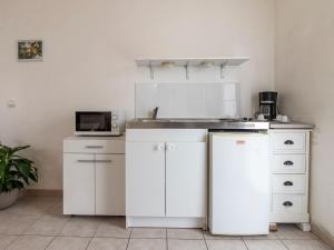 Apartment Le petit Verdillon by Interhome