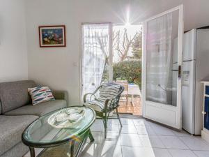 Apartment Iena by Interhome