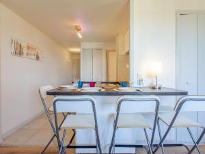Apartment Les Bourdaines by Interhome