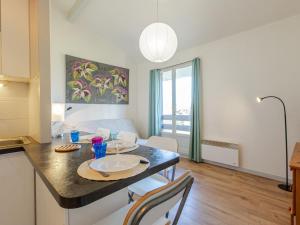 Apartment Les Bourdaines by Interhome