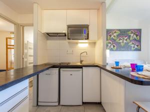 Apartment Les Bourdaines by Interhome