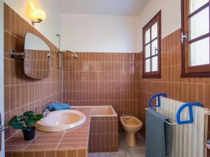 Maisons de vacances Holiday Home Saint Nicolas by Interhome : photos des chambres