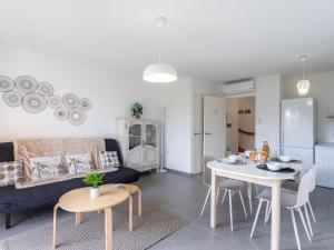 Maisons de vacances Holiday Home Domaine des fees by Interhome : photos des chambres