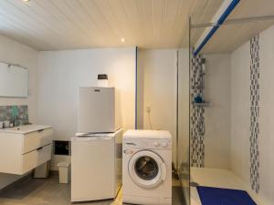 Maisons de vacances Holiday Home La Glycine by Interhome : photos des chambres