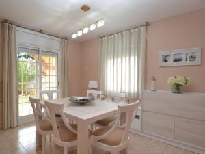 Holiday Home Cuco by Interhome