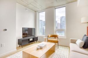 South Lake Union 1br w wd roof nr Lake Union SEA-490