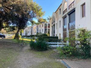 Appartement charmant à 2 pas de la plage - FR-1-550-48