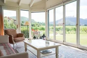 Wonderful Villa among the Vineyards - Angern