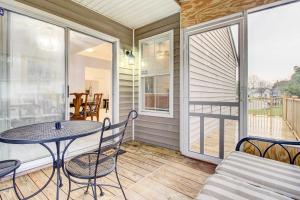 Peaceful Savannah Home - 11 Mi to Beaches!