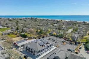 557 Route 28, Unit 201, Harwich Port Cape Cod - - TJs Tide - هارويتش