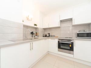 Pass the Keys Riverside Amazing Flat In London Close To The O2