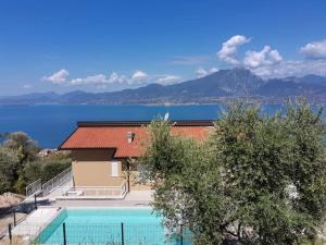 Villa Malù - APT Amalia - Piscina e vista lago